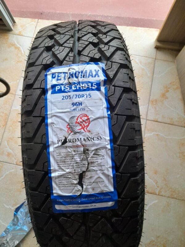 Petromax Size: 205/70/15